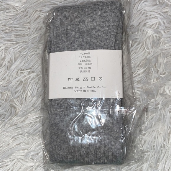 NWT little girl Gray ribbed stocking tights - Picture 3 of 6